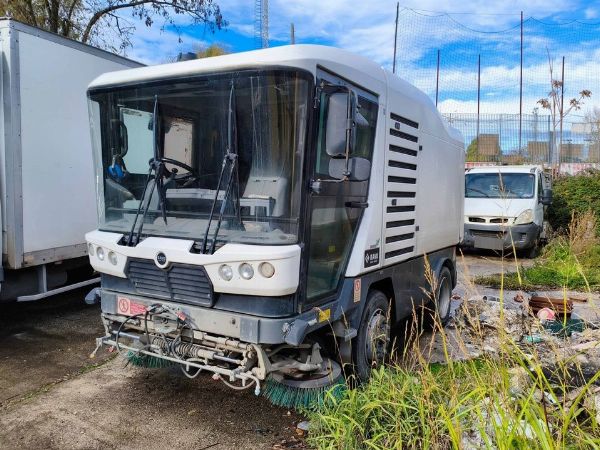 Road sweepers, Compactor trucks - Compulsory Administrative Liquidation no. 527/2019 - Offer Collection
