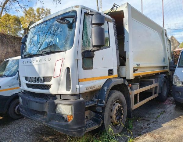 Road sweepers, Compactor trucks - Compulsory Administrative Liquidation no. 527/2019 - Offer Collection