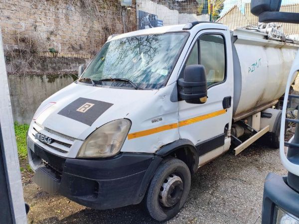 Road sweepers, Compactor trucks - Compulsory Administrative Liquidation no. 527/2019 - Offer Collection