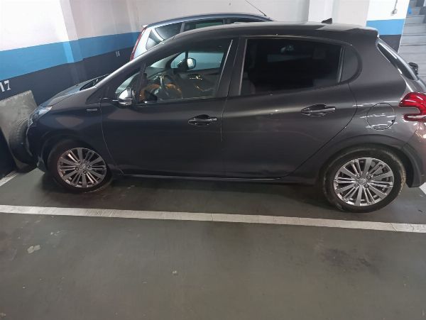 Vehículo Peugeot 208 - Juzgado de lo Mercantil Nº10 de Madrid