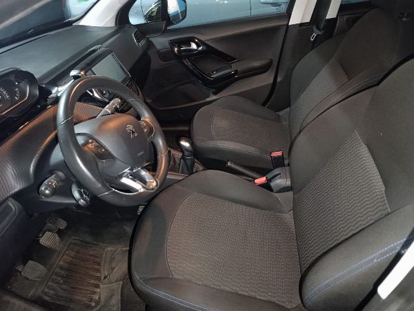 Vehículo Peugeot 208 - Juzgado de lo Mercantil Nº10 de Madrid