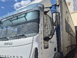 Macchinari per l’assemblaggio e l’imballaggio di cassette per frutta, impianti, veicoli, giacenze e attrezzature