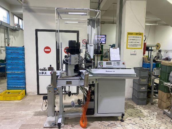 Macchinari e attrezzature per produzione componenti elettriche - Vendita Privata