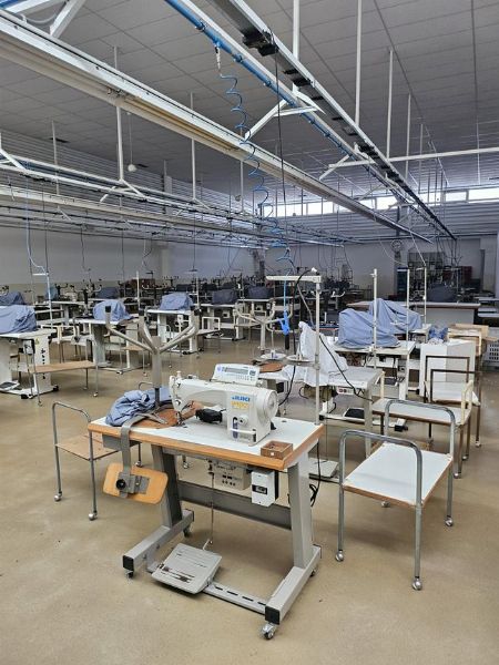 Maquinària Tèxtil Industrial i Mobiliari d'Oficina - Jutjat Mercantil Núm. 1 de Madrid