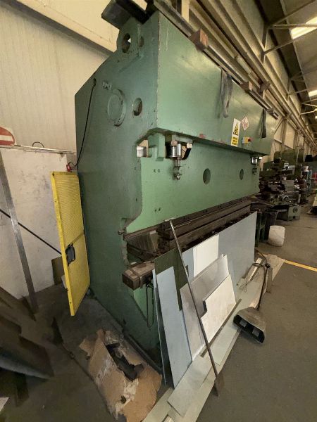 Machines industrielles, v&eacute;hicules, stocks et mobilier &agrave; Guadalajara - Tribunal de premi&egrave;re instance num&eacute;ro 4 de Guadalajara