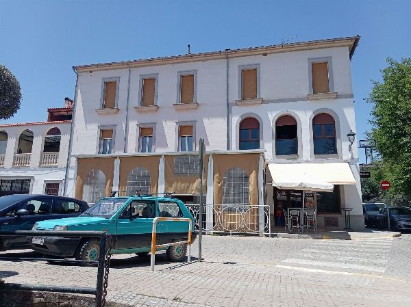 Dvě nemovitosti v jedné budově v Hinojosa del Duque (Córdoba) – soukromý prodej – 1