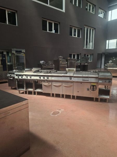 Udstyr til restaurationsbranchen - Biler - Judiciel likvidation nr. 678/2025 - Retten i Milano