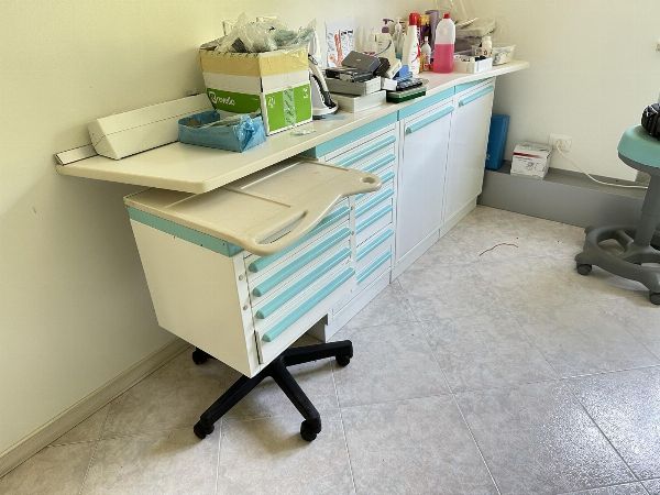 Consultorio dental - Equipos y mobiliario - Liquidación Judicial 85/2025 - Tribunal de Vicenza