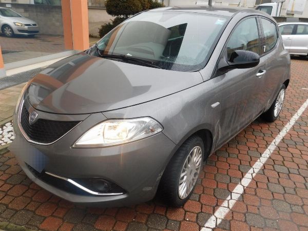 Lancia Ypsilon e Hyunday Santa Fe - Elettronica per ufficio - Liquidazione Giudiziale n. 122/2025 - Tribunale di Vicenza