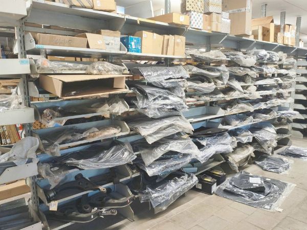 Fordonsverkstad &ndash; Maskiner, utrustning, d&auml;ck och reservdelslager &ndash; R&auml;ttslig likvidation 79/2026 &ndash; Domstolen i Napoli Nord