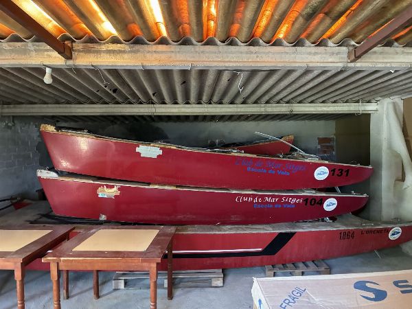 Mobili&aacute;rio e equipamento de complexo sociodesportivo e de restaura&ccedil;&atilde;o - Ju&iacute;zo do Com&eacute;rcio N.&ordm; 7 de Barcelona