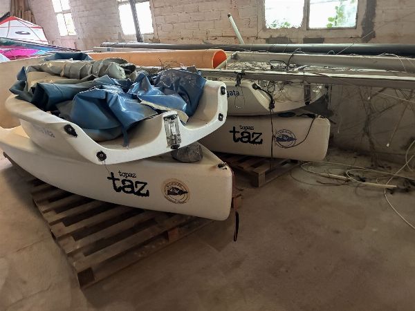 Mobili&aacute;rio e equipamento de complexo sociodesportivo e de restaura&ccedil;&atilde;o - Ju&iacute;zo do Com&eacute;rcio N.&ordm; 7 de Barcelona