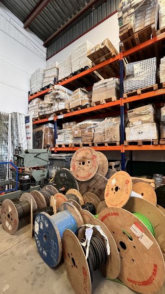 Stock de material de ferretería y electricidad en Almería y El Ejido - Venta Privada
