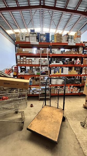 Stock de material de ferretería y electricidad en Almería y El Ejido - Venta Privada