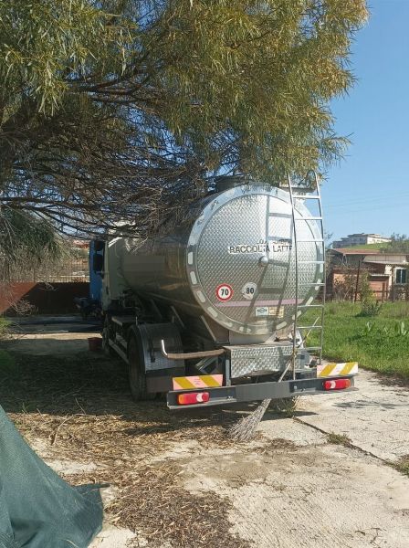Autocisterna de transporte de leche Volvo Truck - Quiebra n. 13/2018 - Tribunal de Caltanissetta