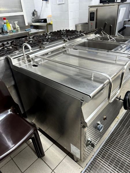 Professional kitchen equipment - Judicial Liquidation 79/2026 - Court of Naples