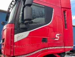Trattori stradali IVECO