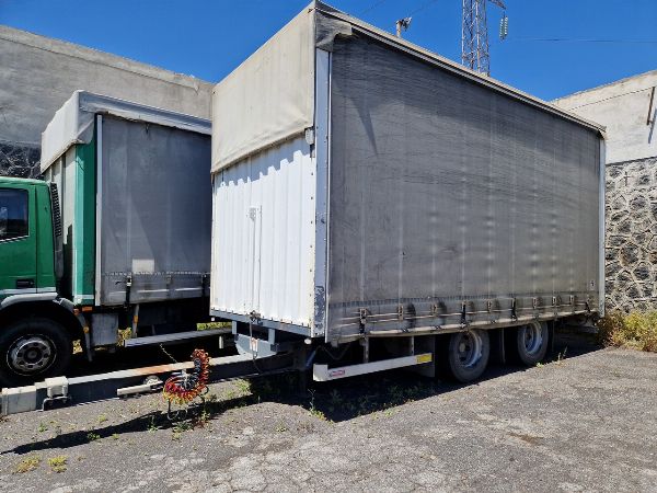 Mercedes-vrachtwagen - Biga Omar en laadklep - Houtversnipperaar - Particuliere verkoop