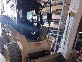 Attrezzature e materiali edili - Escavatore, bobcat e automezzi