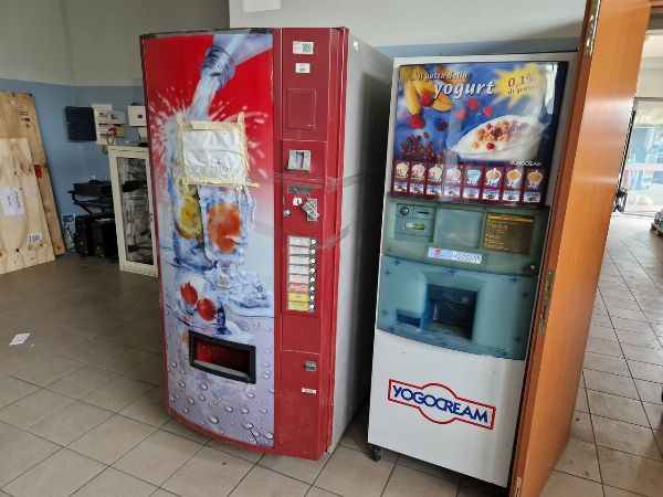 Distributori Automatikë - Mobilie dhe pajisje për zyra - Likuidim Gjyqësor 23/2025 - Gjykata e Sirakuzës