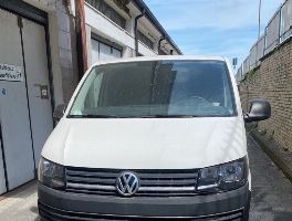 Auto, - Mercedes GLE e furgone Volkswagen