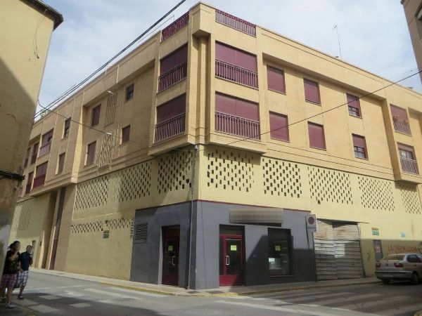 Etxebizitzen, pabilioien, merkataritza-lokalen, aparkalekuen eta hiri-lurzoruen multzoa, Almansan, Albaceten kokatua - Albaceteko 1. zenbakiko Merkataritza Epaitegia