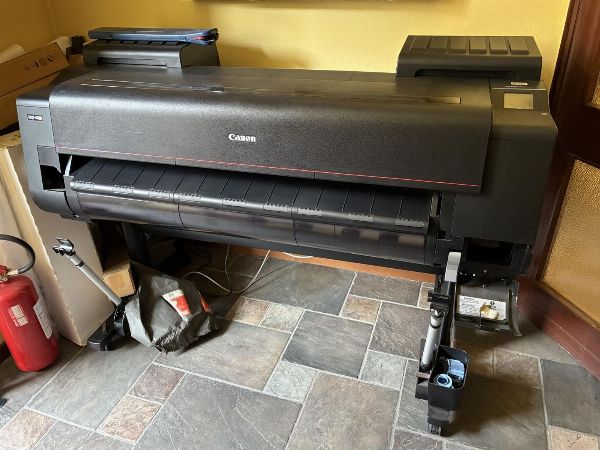 Auto FIAT e Piaggio, Bici - Plotter e taglierina - Attrezzature varie - Liquidazione Privata