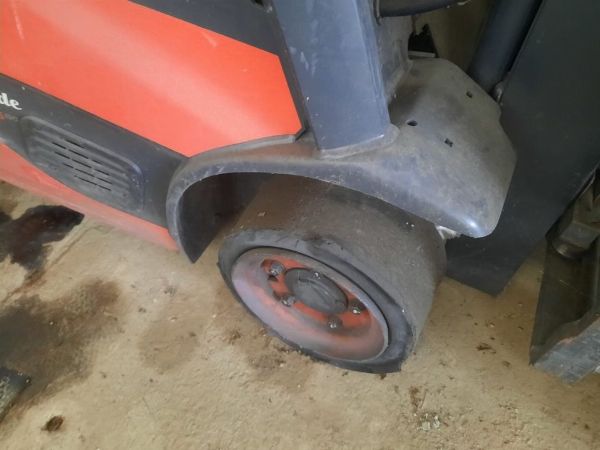 Carrelli Elevatori Linde - Beni Strumentali da Leasing - Intrum Italy S.p.A
